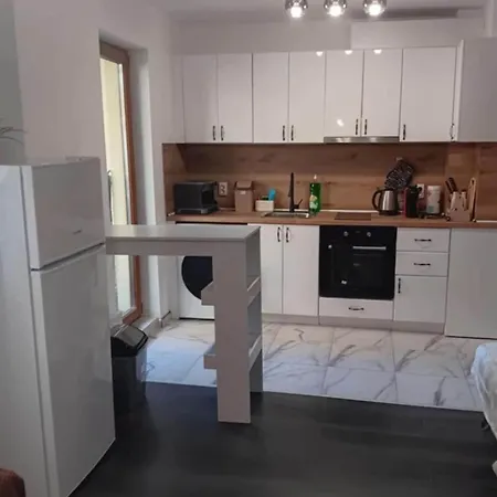Double Next To Nbu And Merto Station, Free Parking *