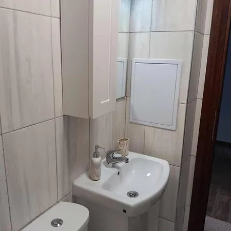 Double Next To Nbu And Merto Station, Free Parking דירה סופיה