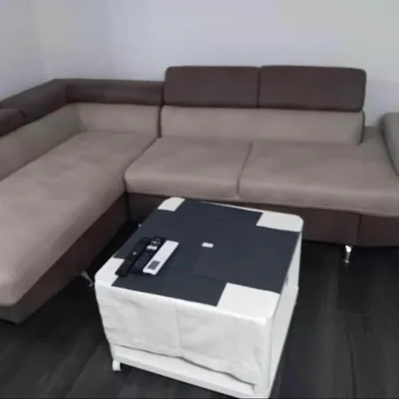 Double Next To Nbu And Merto Station, Free Parking 소피아